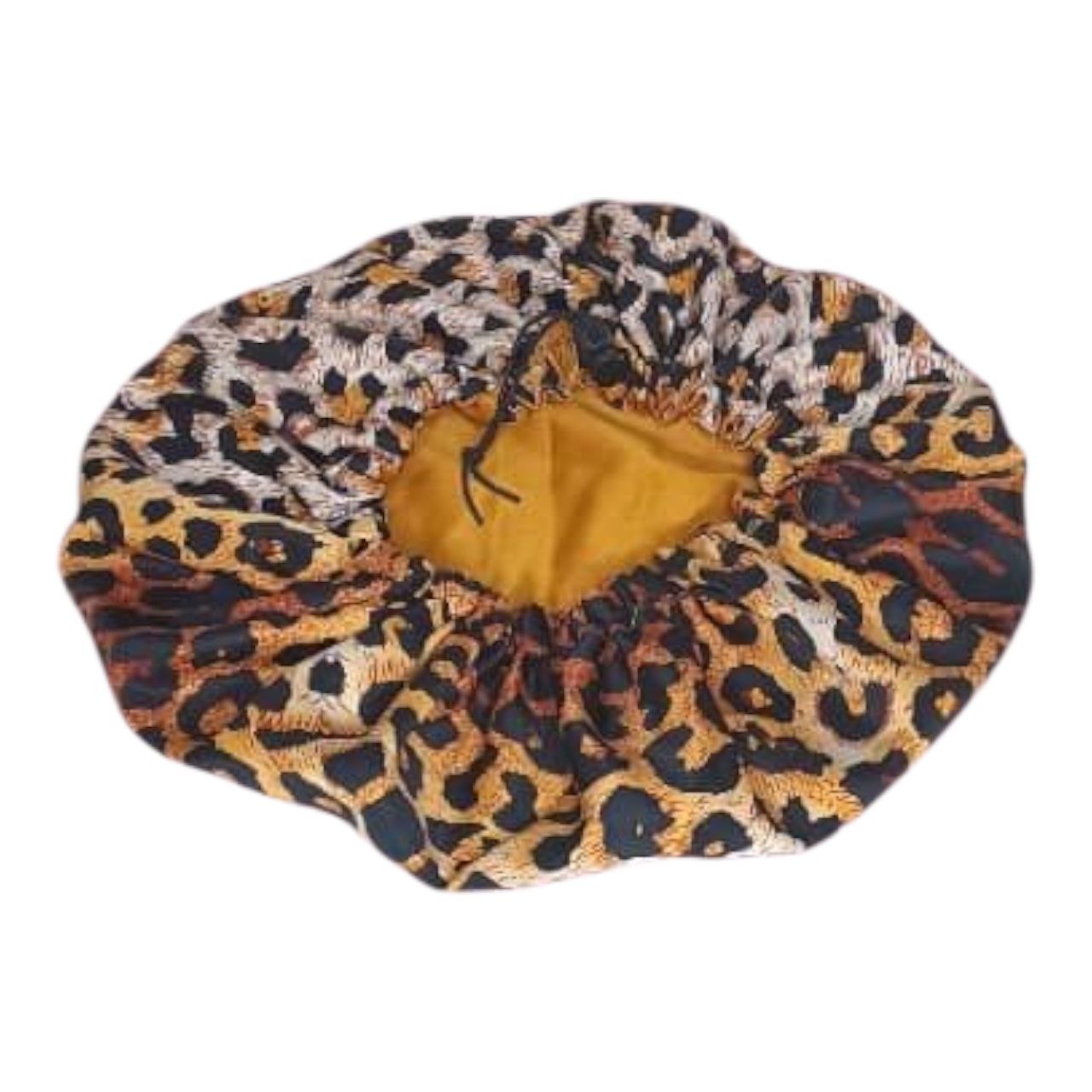 Bonnet en satin deux tons ajustable
